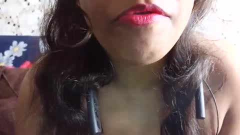 Alinna400 online show from May 21, 2:34 pm