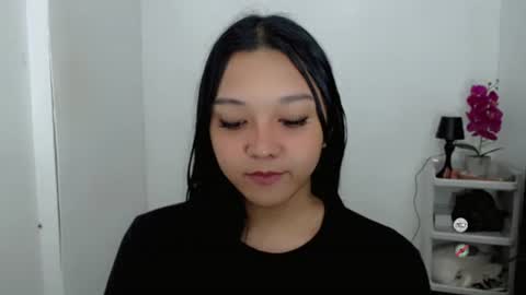 Shanti xhey online show from April 20, 9:51 pm