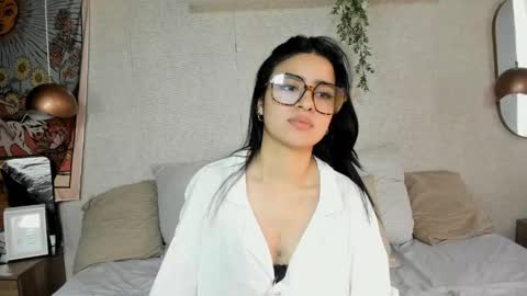 alisha69_ online show from May 29, 8:40 pm