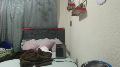 alisha_9997 online show from February 10, 3:03 am