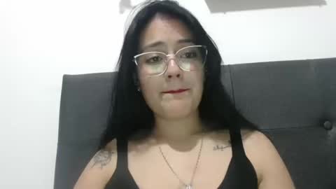 alisha_9997 online show from October 17, 10:36 pm