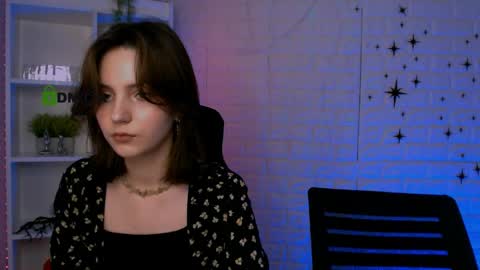 Alisha online show from May 21, 1:50 pm