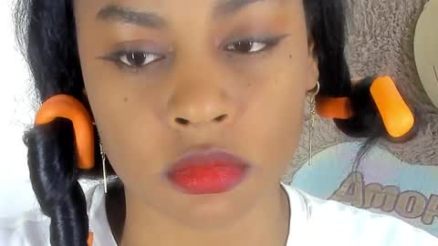 Sofias house online show from October 31, 9:42 am