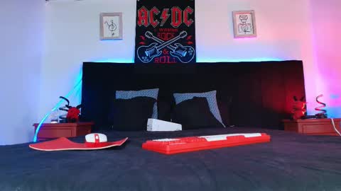 Alisse online show from March 9, 12:32 pm