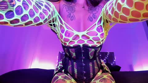 Snapshot of alisson_rocker chatting on January 27, 5:47 am    online show from January 27, 5:47 am