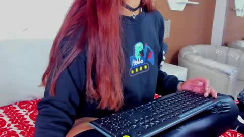 Alisson  online show from April 17, 1:46 pm