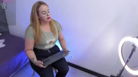 Alisson Harris online show from April 21, 3:35 am