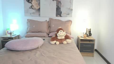 Goddess  online show from February 15, 1:31 am