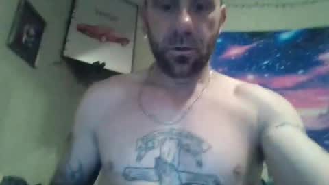 alivenhard4you82 online show from April 3, 12:45 pm