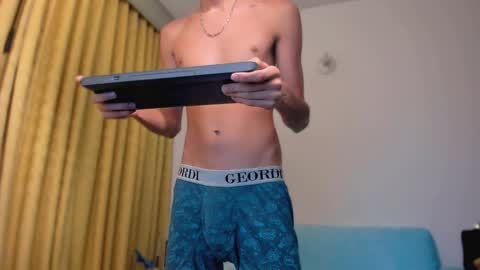 Snapshot of allangil chatting on January 5, 3:22 am Allan  online show from January 5, 3:22 am