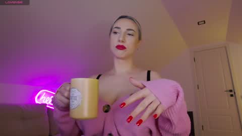 A day u didnt smile is a lost day online show from March 4, 9:28 am