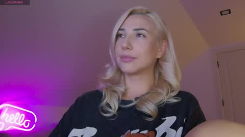 A day u didnt smile is a lost day online show from June 5, 5:29 pm