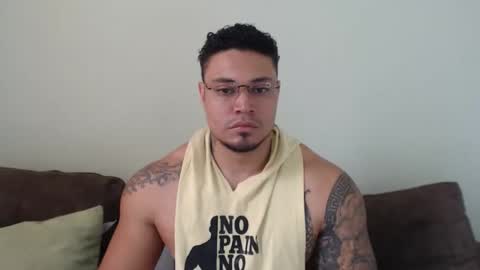 allen_ferrer10 online show from February 20, 5:15 pm