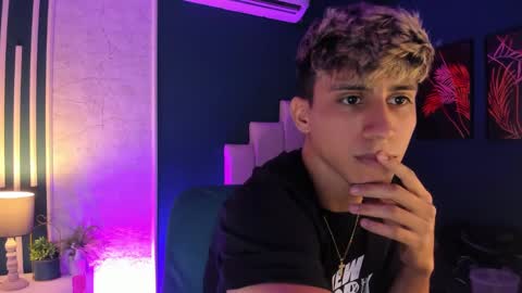 Allex online show from March 5, 9:16 am