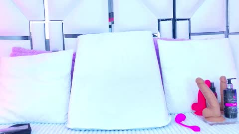 Allicia online show from February 25, 11:58 am