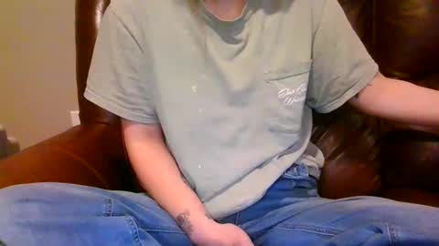 alliebearx online show from March 18, 4:29 am