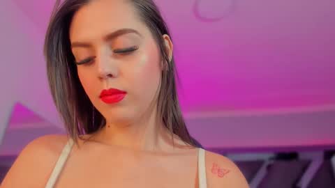    online show from November 25, 10:25 am