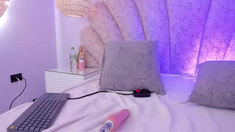  Allison  online show from October 4, 8:17 pm
