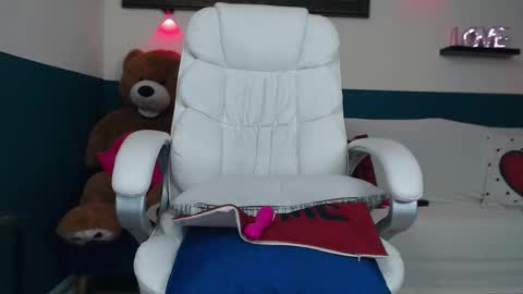 Alli online show from January 9, 9:31 pm