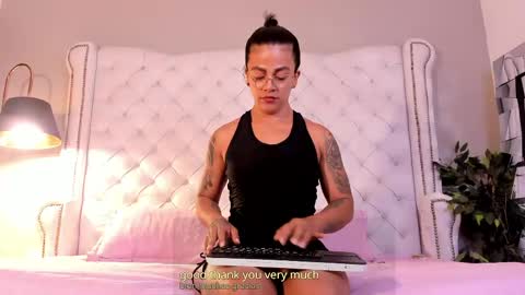 Allison Owenns online show from April 30, 3:33 am