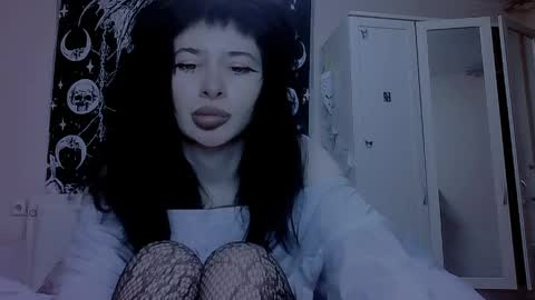 Alis online show from April 18, 7:58 pm