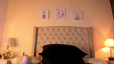 allisson online show from April 22, 12:12 pm