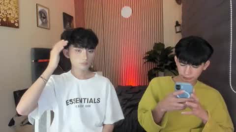 kim and josh online show from November 19, 4:39 pm