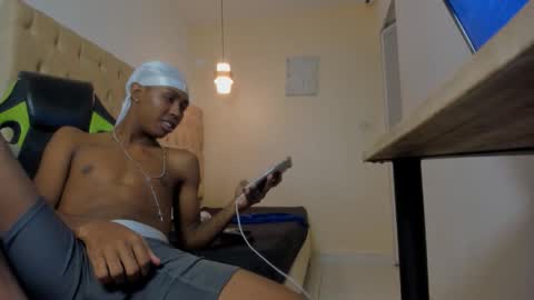 alluringangel01 online show from November 15, 4:47 am