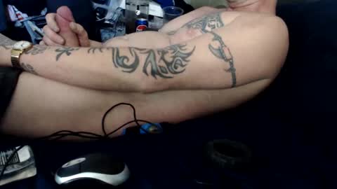 allwolf0323 online show from March 5, 5:22 pm