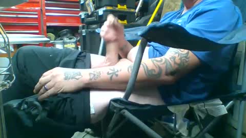 Snapshot of allwolf0323 chatting on October 5, 9:18 am allwolf0323 online show from October 5, 9:18 am