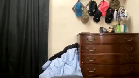 Snapshot of allyanalangel chatting on October 28, 2:34 am allyanalangel online show from October 28, 2:34 am