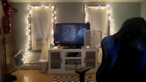 Snapshot of allyanalangel chatting on February 13, 10:43 pm allyanalangel online show from February 13, 10:43 pm