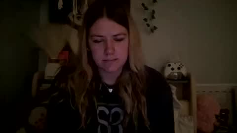 Snapshot of allyanalangel chatting on March 10, 12:50 am allyanalangel online show from March 10, 12:50 am