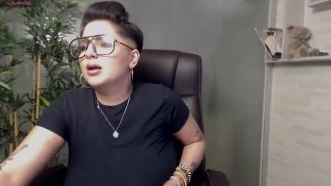         online show from February 27, 11:04 pm