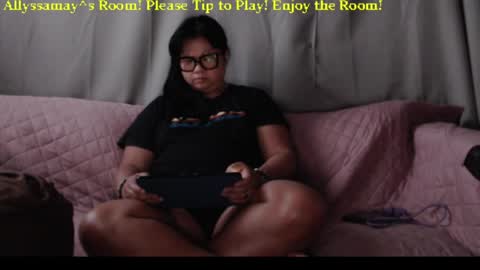 Allyssamay online show from May 31, 4:22 am