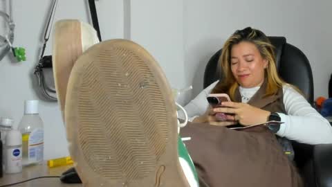 ALMA FENIX  online show from April 18, 2:24 am