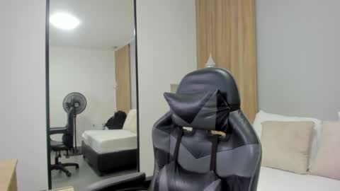 ALMA FENIX  online show from January 10, 12:43 pm