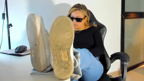 ALMA FENIX  online show from March 12, 1:26 pm