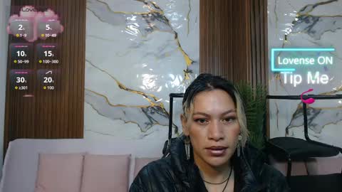 alonddra_tay online show from May 27, 11:29 am
