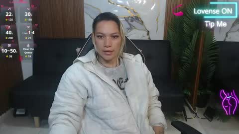 alonddra_tay online show from May 24, 11:28 am