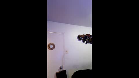 alotofazzisbackagain online show from April 18, 6:26 am