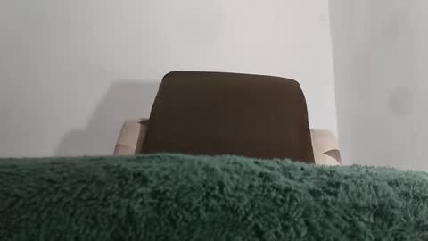 alotofcream4u online show from March 3, 6:20 am