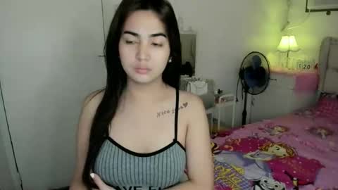 alovelydollnica online show from April 20, 1:19 am