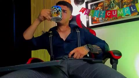 alpha_dominus_ online show from November 22, 6:34 am