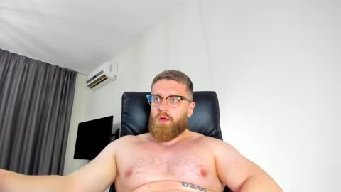 Alphaalexxx Lets reach Me 100 thumbs up online show from May 26, 7:09 pm