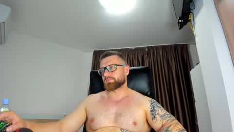 Alphaalexxx Lets reach Me 100 thumbs up online show from July 11, 7:06 pm