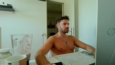 alphah_hunk online show from May 29, 8:45 am