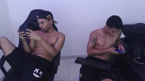 alphas_latins online show from March 18, 1:00 am