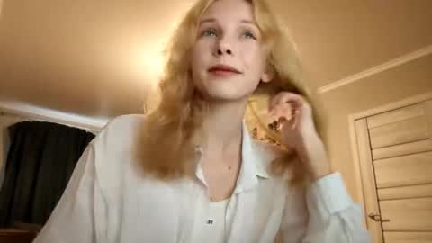 Snapshot of altheadoyel chatting on September 30, 2:16 pm May online show from September 30, 2:16 pm