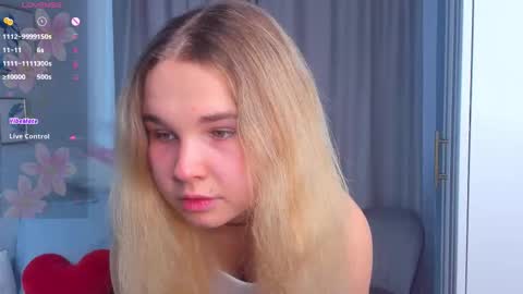 Snapshot of althenabrach chatting on October 23, 8:16 am Betty online show from October 23, 8:16 am